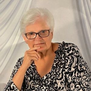 Meet your Posher, Linda